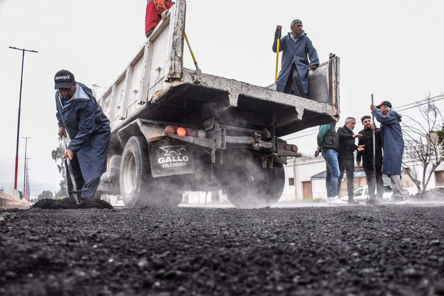 OPERATIVO EN TODA LA CAPITAL: PROVINCIA Y MUNICIPIO AVANZAN CON EL PLAN BACHEO