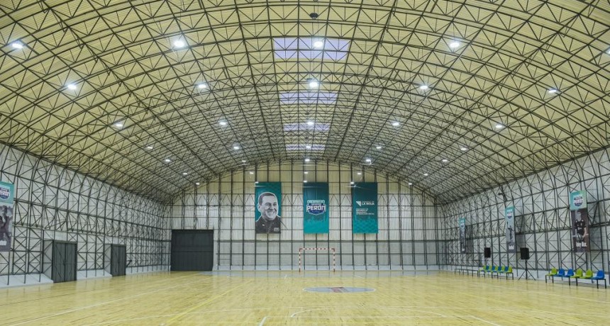 QUINTELA INAUGURÓ EL GIMNASIO CUBIERTO EN EL POLIDEPORTIVO DE VARGAS