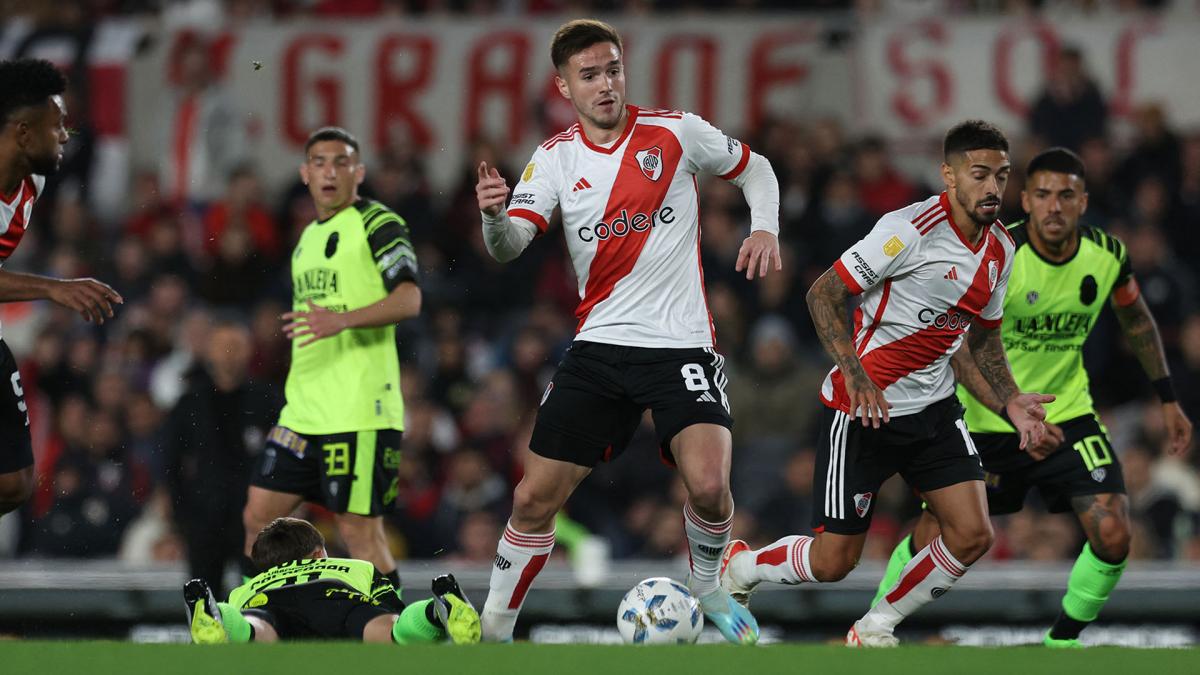 RIVER SE LO DIO VUELTA A BARRACAS CENTRAL CON UNA GOLEADA EN EL MONUMENTAL