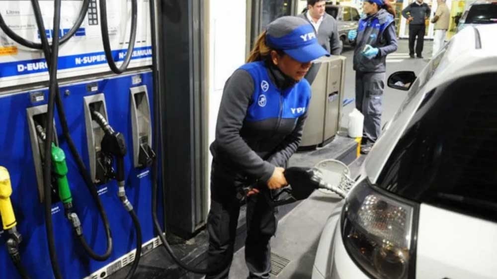 YPF AUMENTÓ EL PRECIO DE LAS NAFTAS EN EL AUTOMÓVIL CLUB 