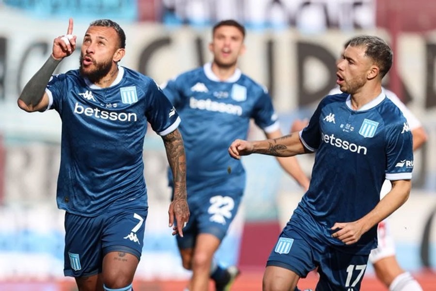 RACING GOLEÓ A RIESTRA  Y ESTÁ EN CUARTOS DE FINAL DE LA COPA ARGENTINA