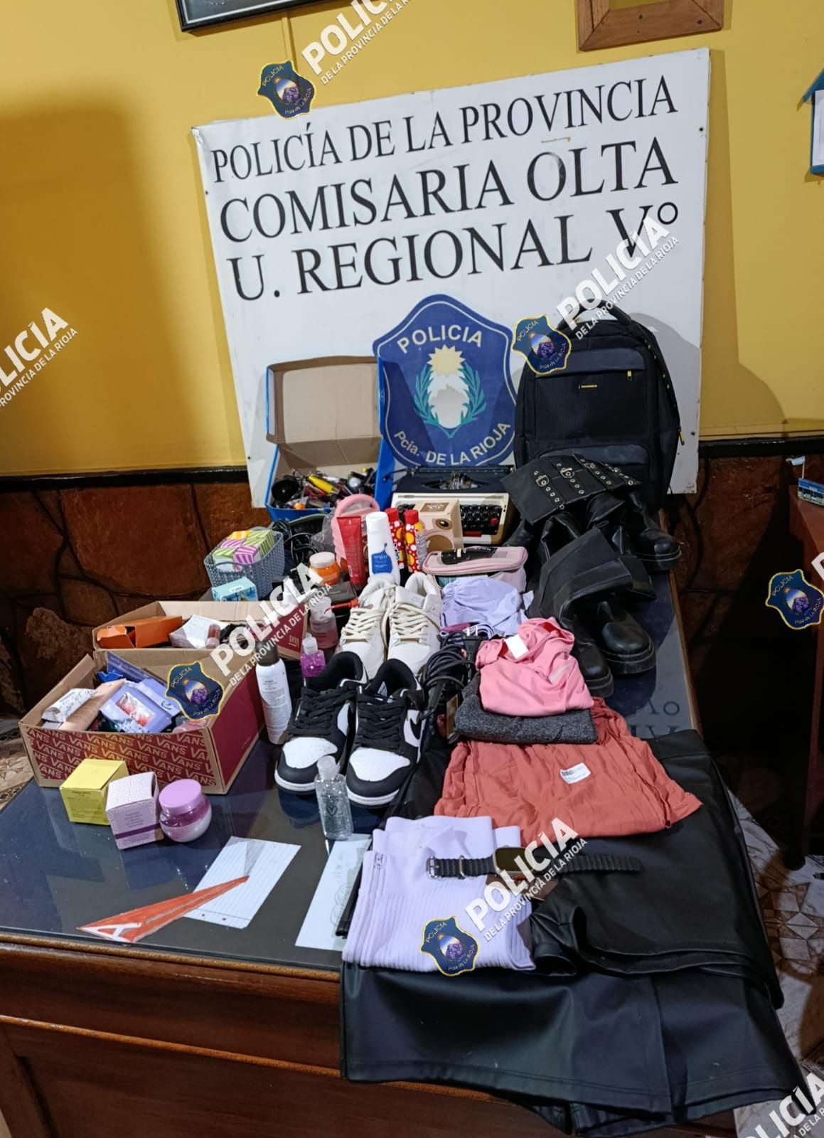 LA POLICIA RECUPERÓ ELEMENTOS ROBADOS EN OLTA Y DEMORÓ A DOS MENORES