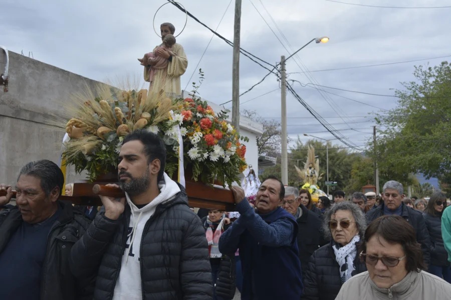 LA IGLESIA INVITA A PEDIRLE A SAN CAYETANO QUE NO FALTE EL TRABAJO DIGNO