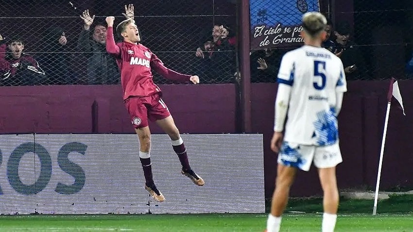 LANÚS CONFIRMO SU BUEN MOMENTO Y LE GANÓ A TALLERES