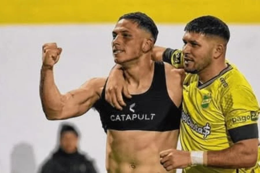 DEFENSA Y JUSTICIA VENCIÓ A RIESTRA Y LO DEJÓ SIN PUNTA EN LA ZONA 