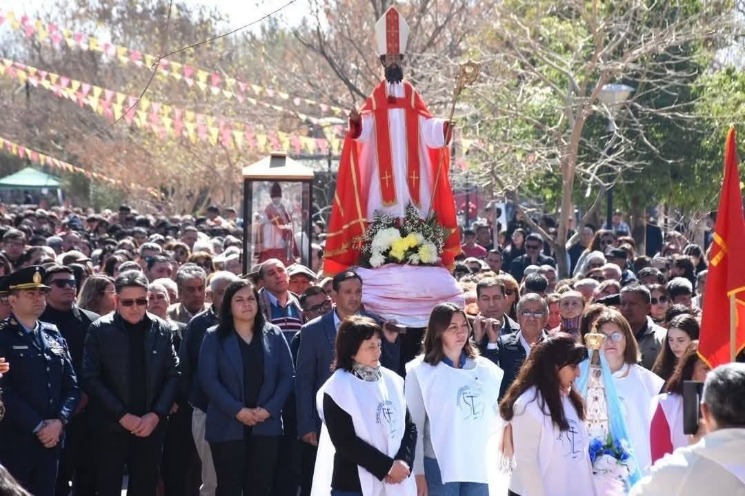 UNA MULTITUD ACOMPAÑO EN LAS FESTIVIDADES DE INVIERNO A SAN BLAS