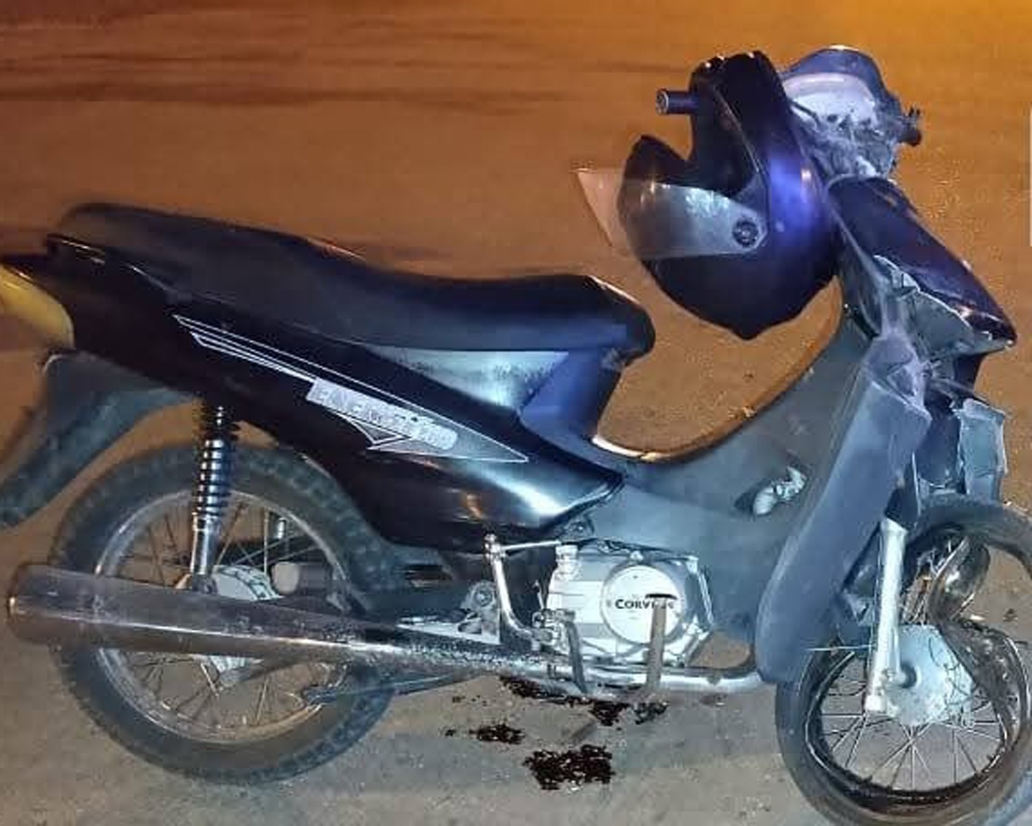 CHOQUE FRONTAL ENTRE MOTOCICLETAS DEJÓ HERIDOS EN CHAMICAL