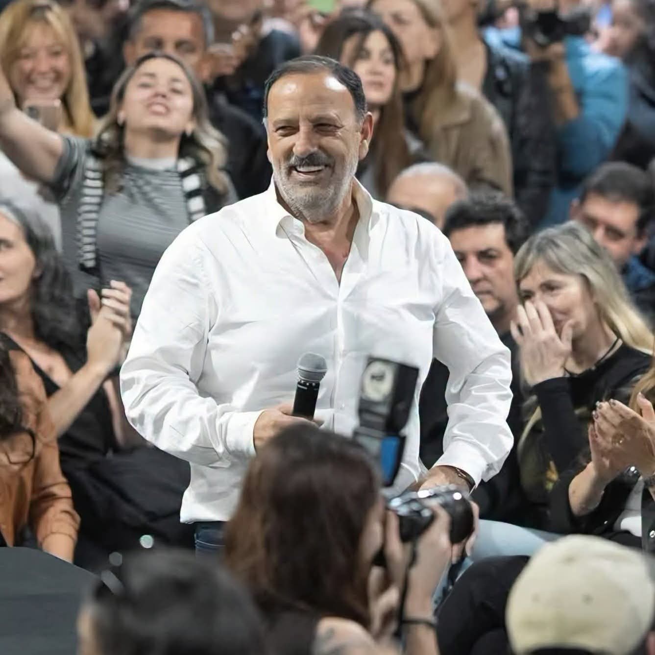 QUINTELA: "HAY UN PUEBLO CON GANAS DE CONSTRUIR UN PA&Iacute;S MEJOR"