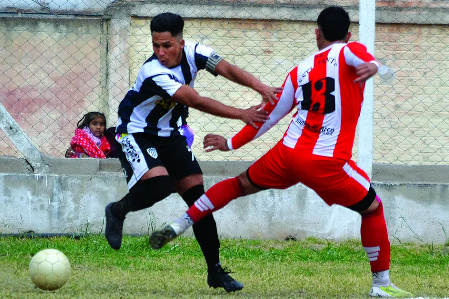 SAN VICENTE Y ESTUDIANTES SE ENFRENTAN POR LA IDA DE LAS SEMIFINALES