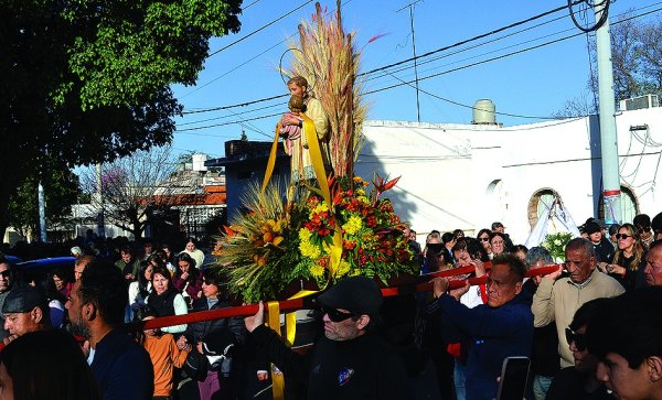 MASIVA MUESTRA DE FE Y DEVOCI&Oacute;N DE LOS RIOJANOS A SAN CAYETANO