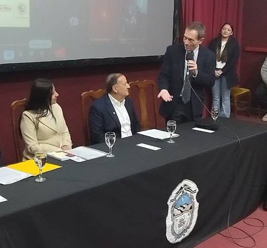 LA NUEVA UNLAR DEBATI&Oacute; LA PRIMERA ENC&Iacute;CLICA DEL PAPA LE&Oacute;N XIV 
