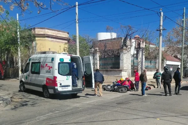 FUERTE SINIESTRO VIAL ENTRE DOS MOTOS DEJ&Oacute; TRES HERIDOS, ENTRE ELLOS UN NI&Ntilde;O DE 10 A&Ntilde;OS