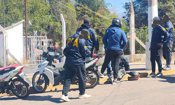 OPERATIVO EN LA RIOJA: LA POLIC&Iacute;A FEDERAL SECUESTR&Oacute; M&Aacute;S DE 20 ENVOLTORIOS DE MARIHUANA Y DETUVO A UN HOMBRE FRENTE A UNA ESCUELA
