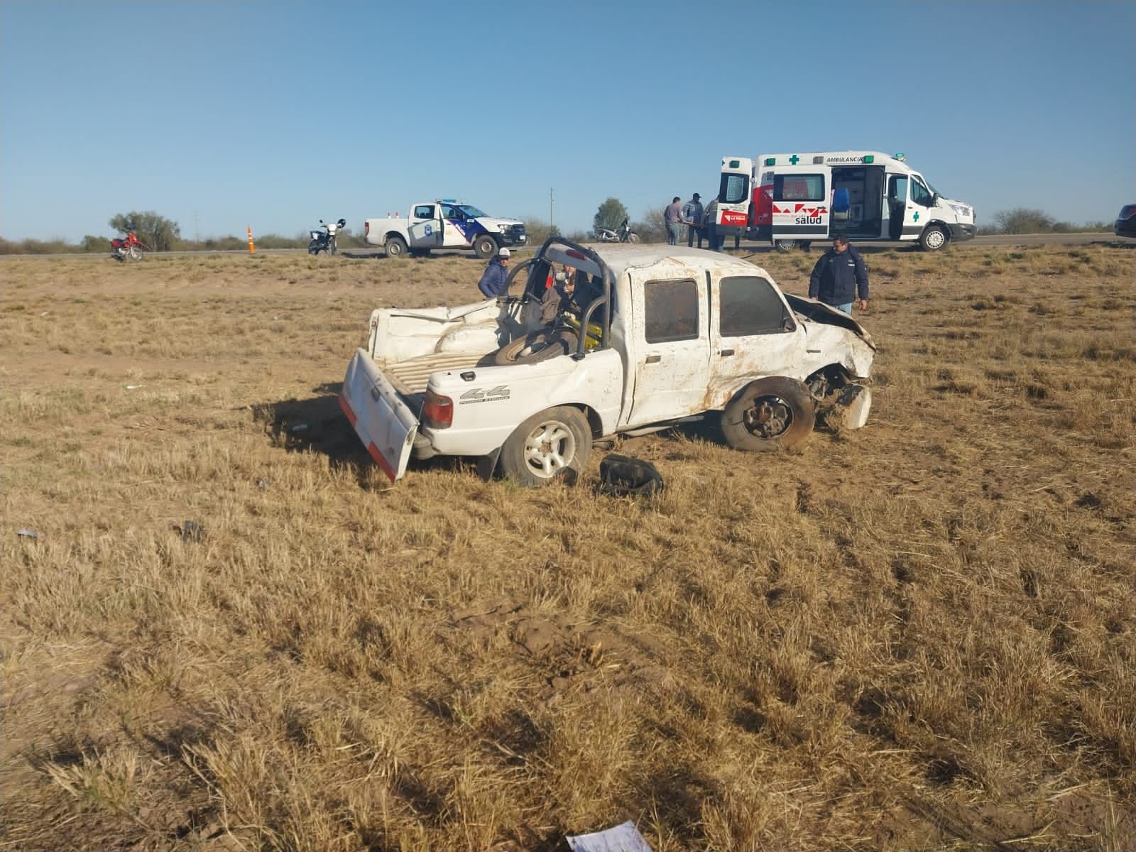 PERDIÓ EL CONTROL DE SU CAMIONETA, VOLCÓ Y SUFRIÓ HERIDAS