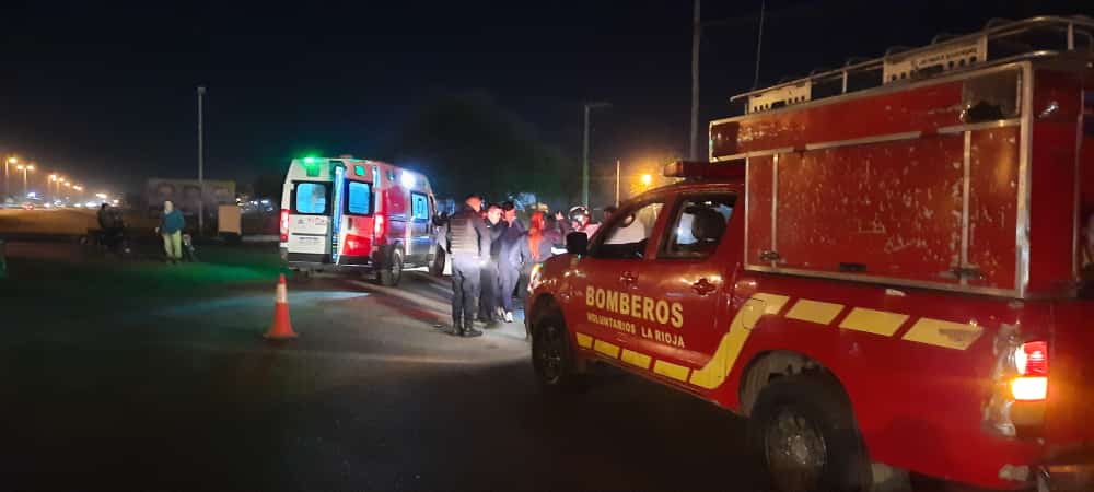 TRES HERIDOS TRAS FUERTE CHOQUE DE DOS MOTOCICLETAS