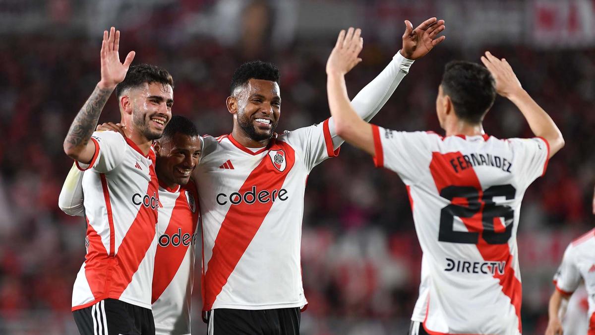 RIVER VOLVIÓ A LA VICTORIA ANTE ARSENAL EN EL MONUMENTAL