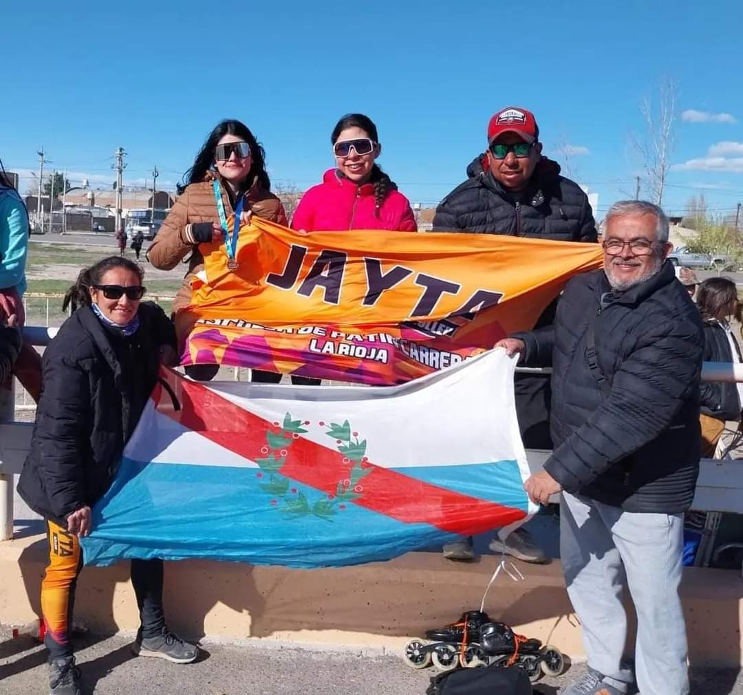 BRILLANTE ACTUACIÓN RIOJANA EN EL CIERRE DE LA LIGA NAVIONAL DE PATÍN CARRERA