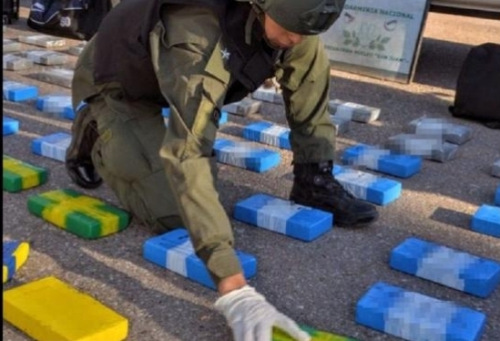 SAN JUAN:  GENDARMERÍA INTERCEPTÓ UN AUTO  CON 76 KILOS DE COCAÍNA