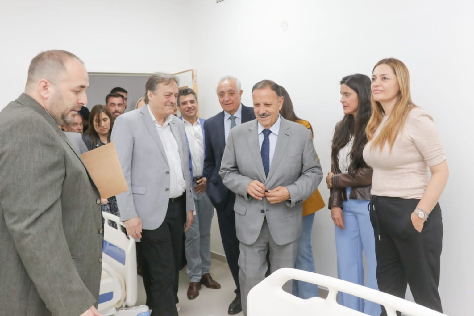 QUINTELA INAUGURÓ OBRAS EN EL HOSPITAL VERA BARROS