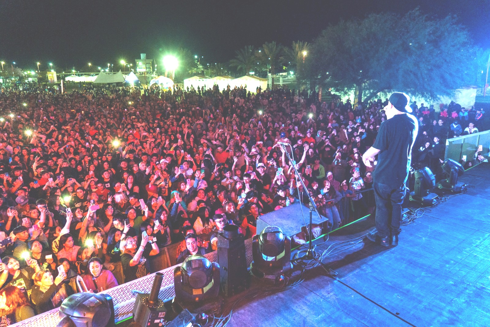 UNA MULTITUD DISFRUTÓ DEL SEPTIEMBRE JOVEN EN EL PARQUE DE LA CIUDAD