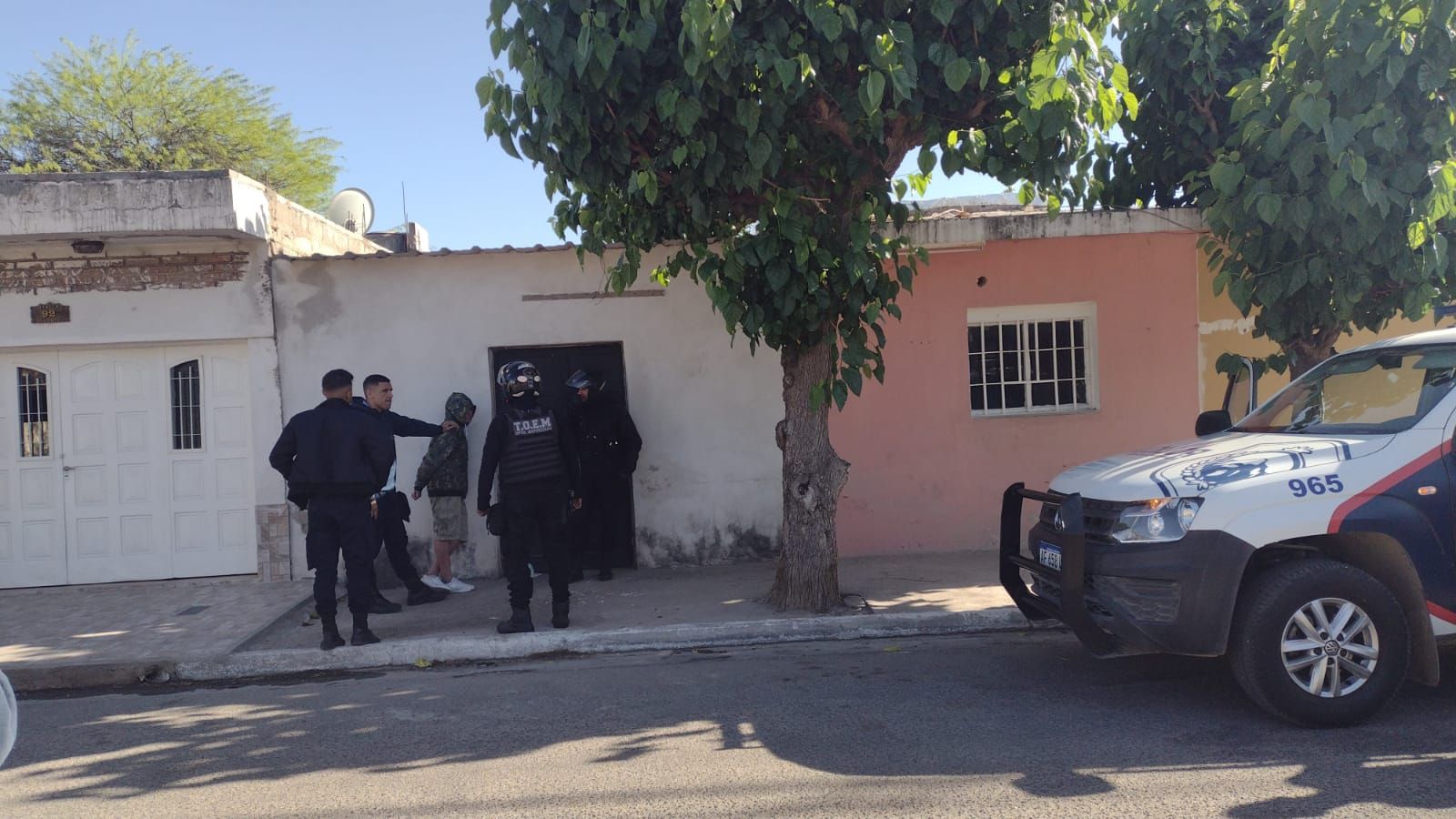 LA POLICIA DETUVO A UN SUJETO POR APUÑALAR A OTRO