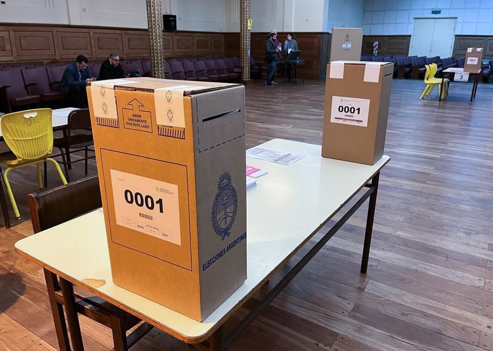 ELECCIONES EN BUENOS AIRES: LLA SE MIDE CON EL PERONISMO CON TEMOR A UN ALTO AUSENTISMO