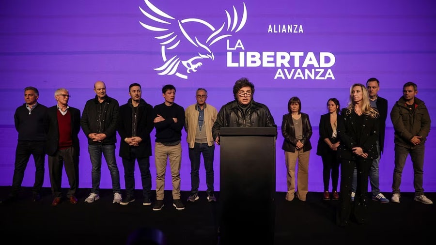 MILEI ACEPTÓ LA DERROTA PERO RATIFICÓ EL RUMBO Y ASEGURÓ QUE NADA CAMBIARÁ