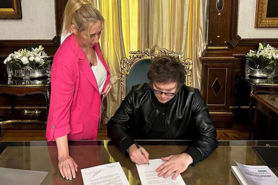 MILEI FIRMÓ EL VETO A LA LEY DE FINANCIAMIENTO UNIVERSITARIA Y LA MANDÓ AL CONGRESO