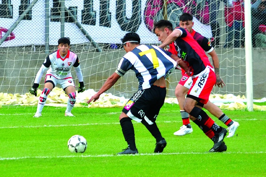 SAN VICENTE Y ANDINO A TODO O NADA POR UN LUGAR EN LA FINAL DEL TORNEO