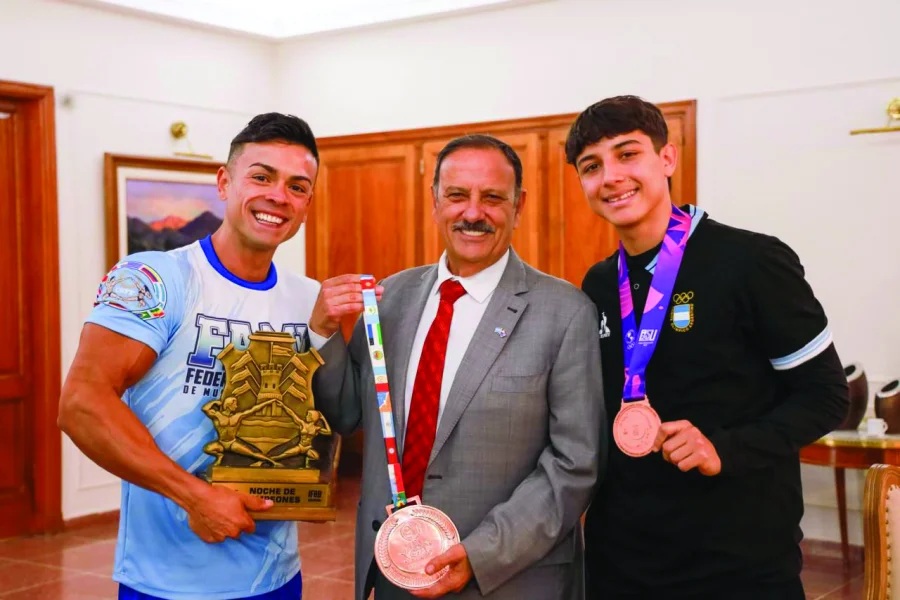 QUINTELA BRINDÓ SU APOYO A RIOJANOS QUE PARTICIPARÁN EN COMPETENCIAS DE ELITE