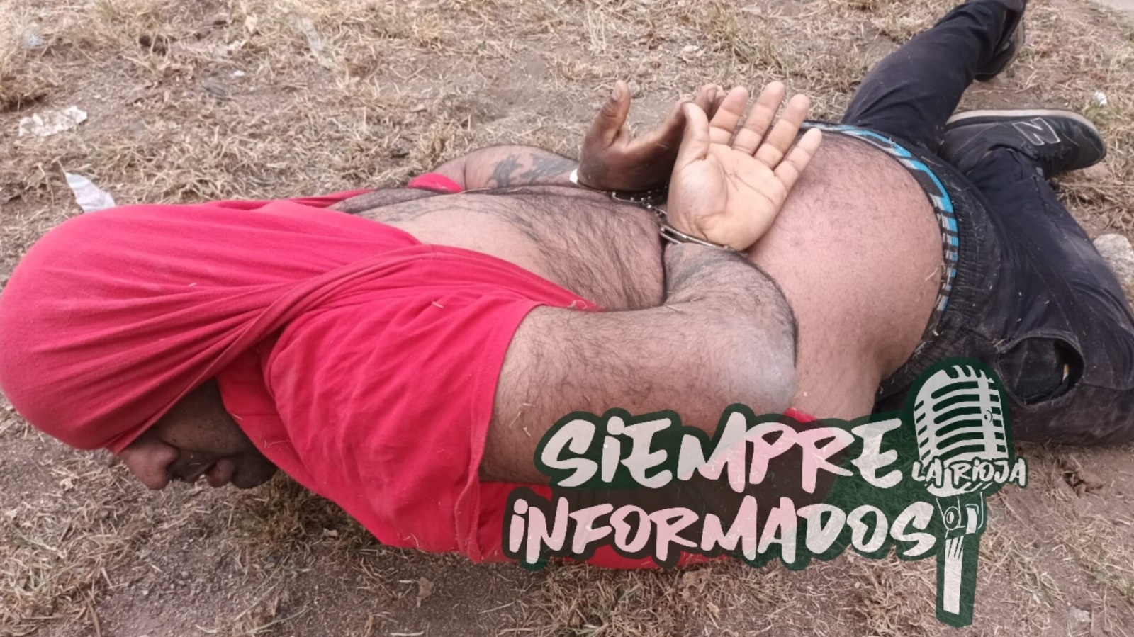 TRES DETENIDOS EN UN OPERATIVO POLICIAL EN BARRIO HOSPITAL