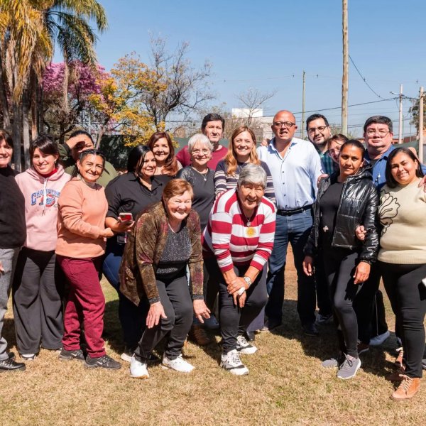 VECINOS DE ARAUCO FUERON RECIBIDOS POR TERE MADERA Y RECORRIERON ESPACIOS CULTURALES Y RELIGIOSOS 