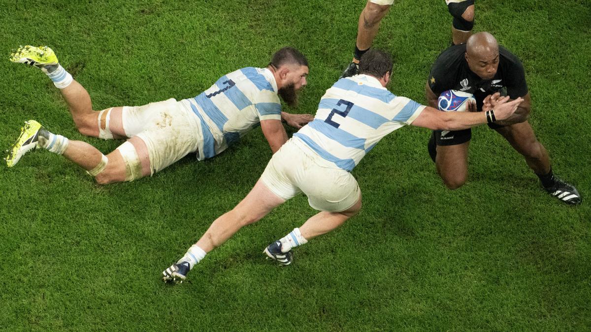 LA ILUSIÓN DE LOS PUMAS SE ESFUMÓ ANTE LOS ALL BLACKS