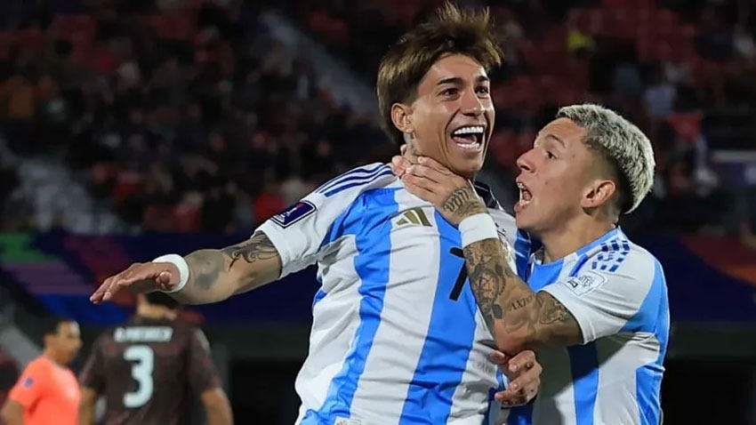 ARGENTINA SACÓ A MEXICO DE LOS CUARTOS DE FINAL Y SE INSTALÓ EN LAS SEMIS