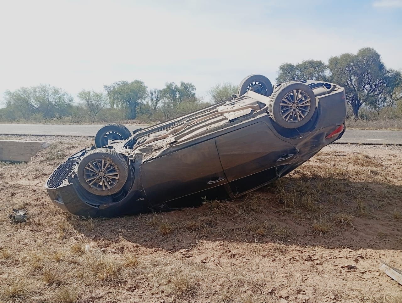  UNA FAMILIA DE CÓRDOBA VOLCÓ EN CHEPES Y SUFRIERON HERIDAS LEVES