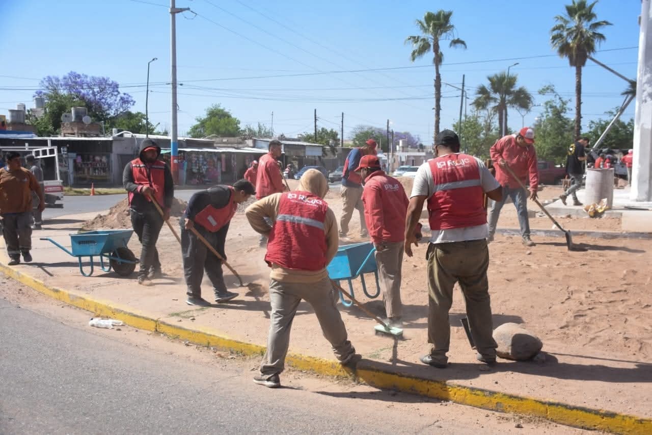  ARMANDO MOLINA Y  CANDIDATOS DE FUERZA FEDERAL CONSTATARON TRABAJOS EN EL PORTAL DE SAN NICOLÁS  