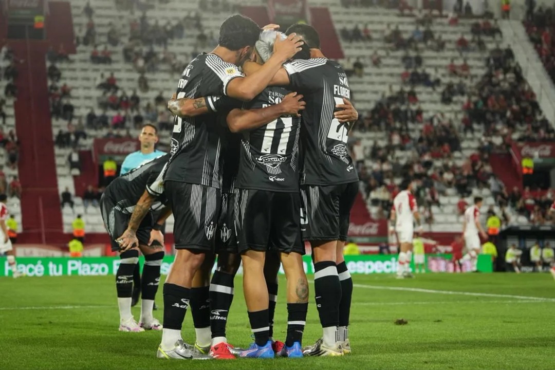 CENTRAL CÓRDOBA LE GANÓ A HURACAN Y SE SUBIÓ A LA CIMA DE LA ZONA A