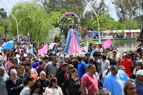 POLCO SE LLEN&Oacute; DE FE: MILES DE FIELES VOLVIERON A CAMINAR JUNTO A MAR&Iacute;A DEL ROSARIO