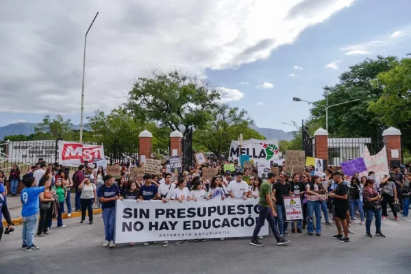 UNLAR Y UTN MARCHAN ESTE JUEVES EN DEFENSA DEL PRESUPUESTO UNIVERSITARIO