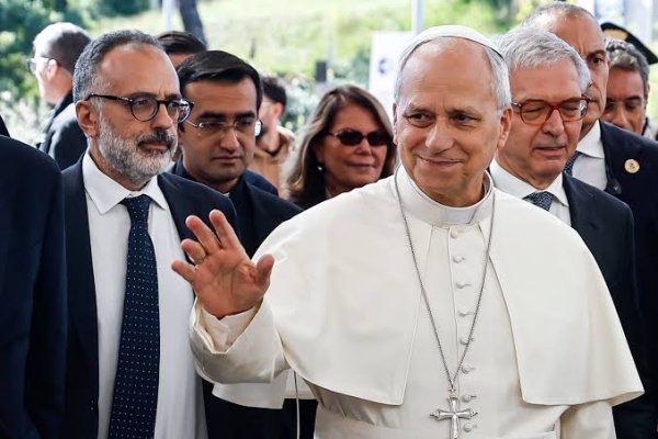 EL PAPA LE&Oacute;N XIV EVOLUCIONA FAVORABLEMENTE: EL PULM&Oacute;N OPERADO MUESTRA UNA BUENA RECUPERACI&Oacute;N