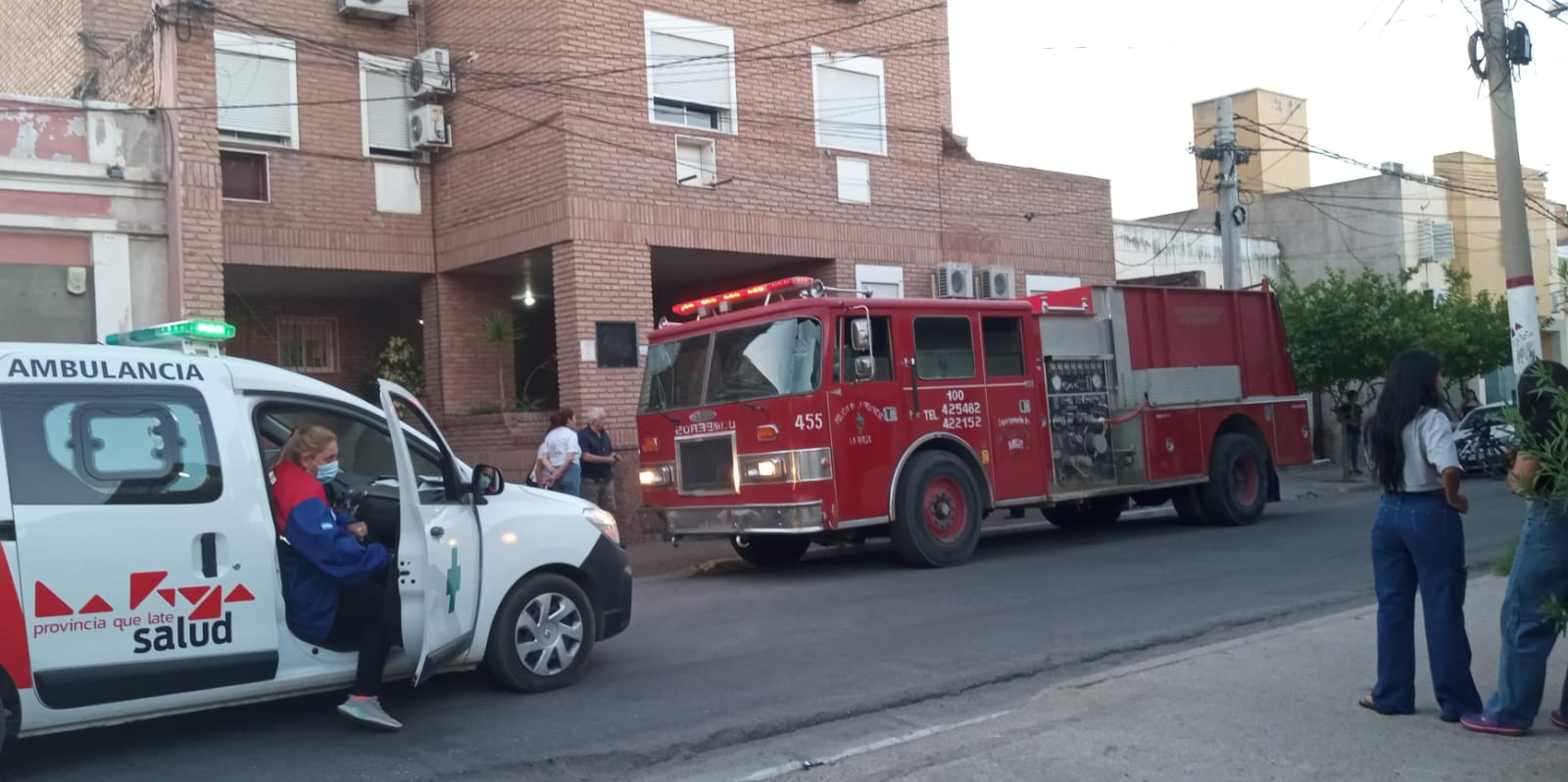 PRINCIPIO DE INCENDIO Y SUSTO EN UN DEPARTAMENTO CENTRICO