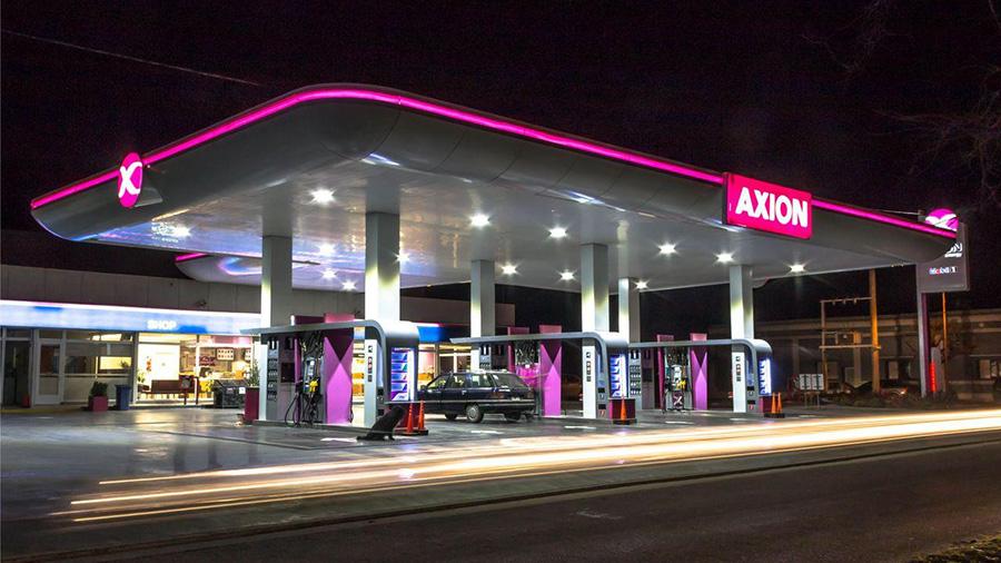 COMBUSTIBLE: REFINOR SUBIÓ LOS PRECIOS Y AXION LOS BAJO