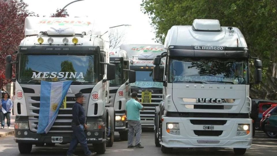 CAMIONEROS ACORDÓ UN BONO DE FIN DE AÑO POR MÁS DE 200 MIL PESOS