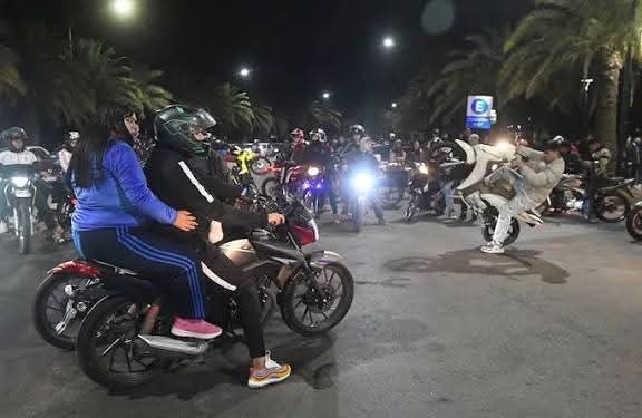 LA POLICIA RETUVO 141 MOTOS Y HUBO 18 DETENIDOS EN CONTROLES DE TRÁNSITO