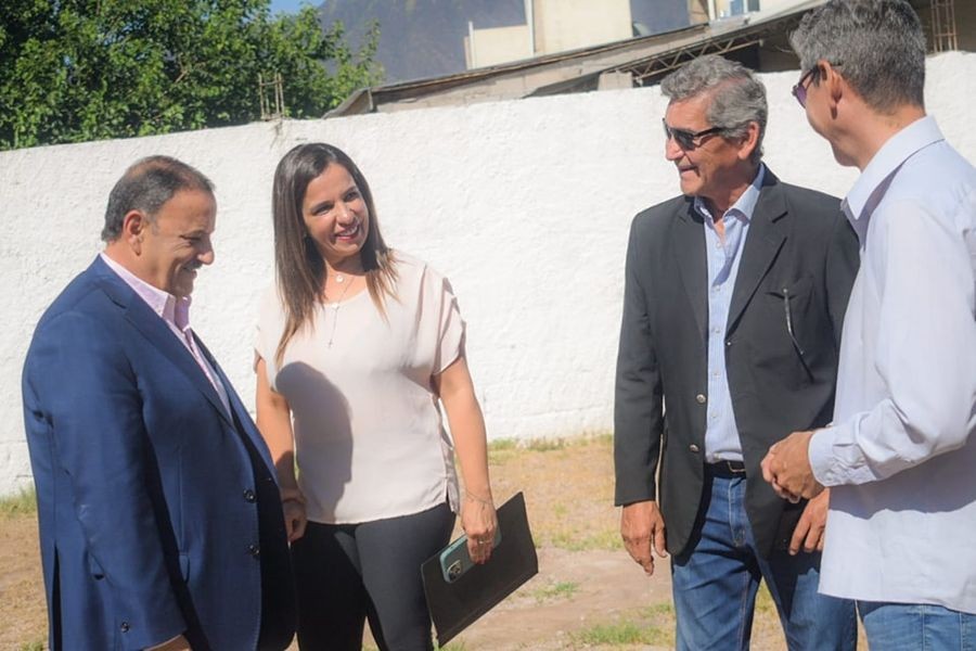  EL GOBERNADOR Y MARICEL MALDONADO ENTREGARON UN MEJORAMIENTO HABITACIONAL 