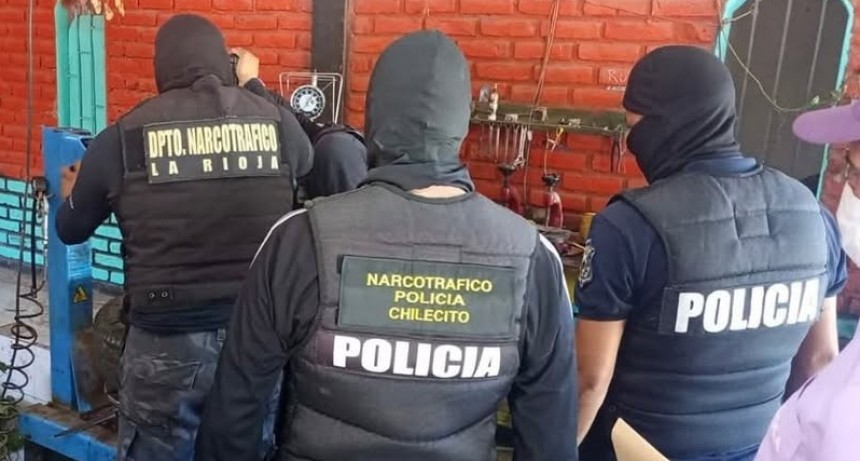   ATENCIÓN: DETUVIERON A DOS POLICÍAS EN OPERATIVO CONTRA EL NARCOTRÁFICO